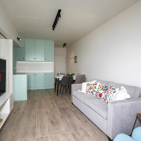 Palmove Luxurious Beachfront Apt Λάρνακα Εξωτερικό φωτογραφία