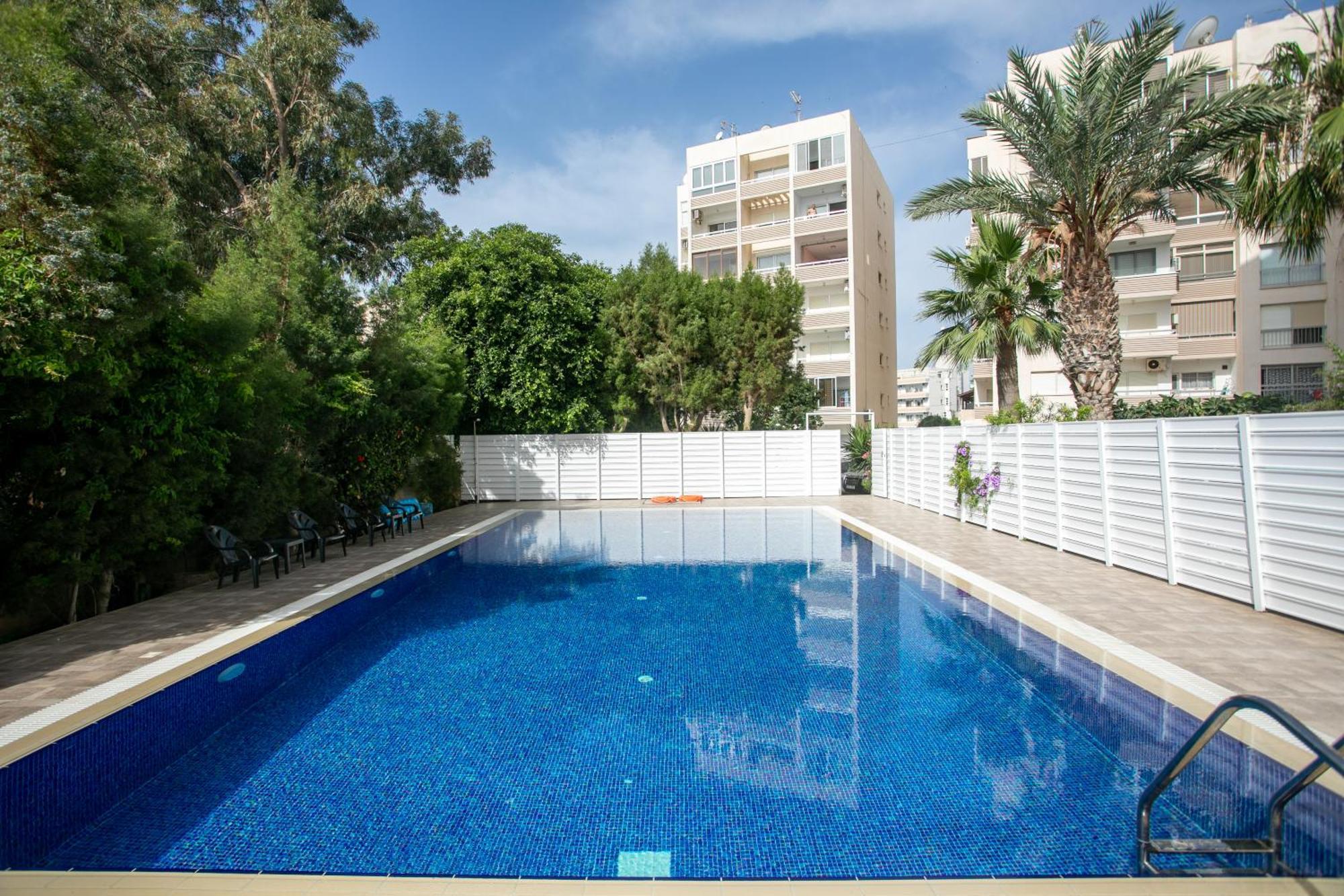 Palmove Luxurious Beachfront Apt Λάρνακα Εξωτερικό φωτογραφία